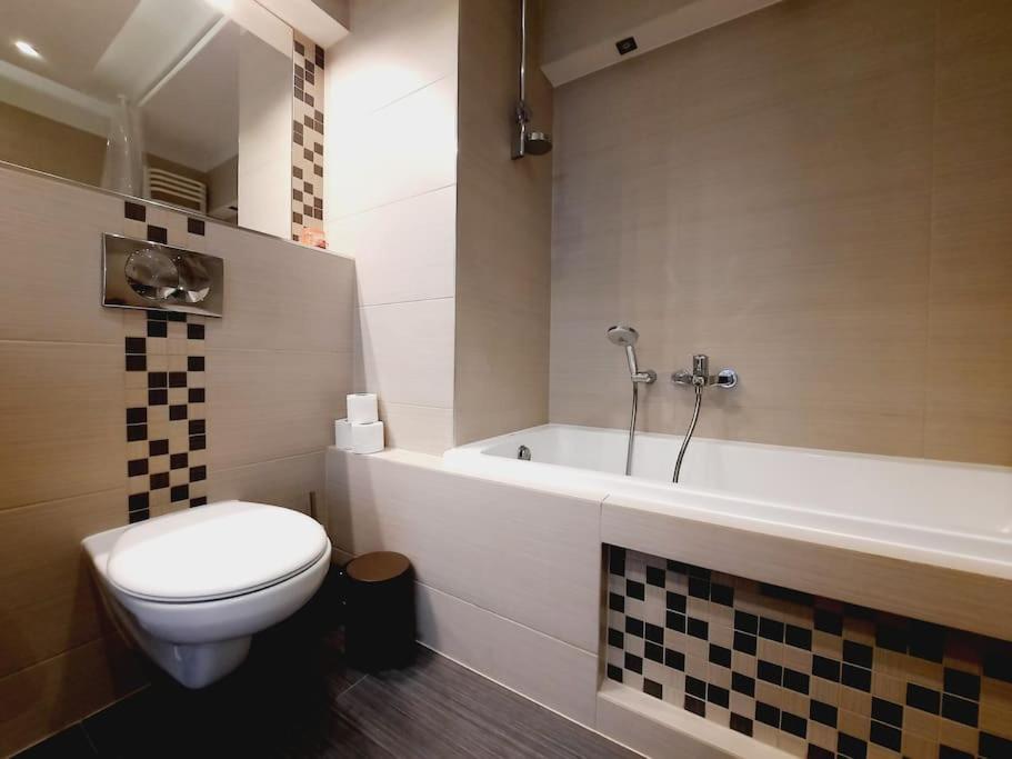 Apartament Z Podziemnym Parkingiem Ulica Wroclawska Cracovie Extérieur photo